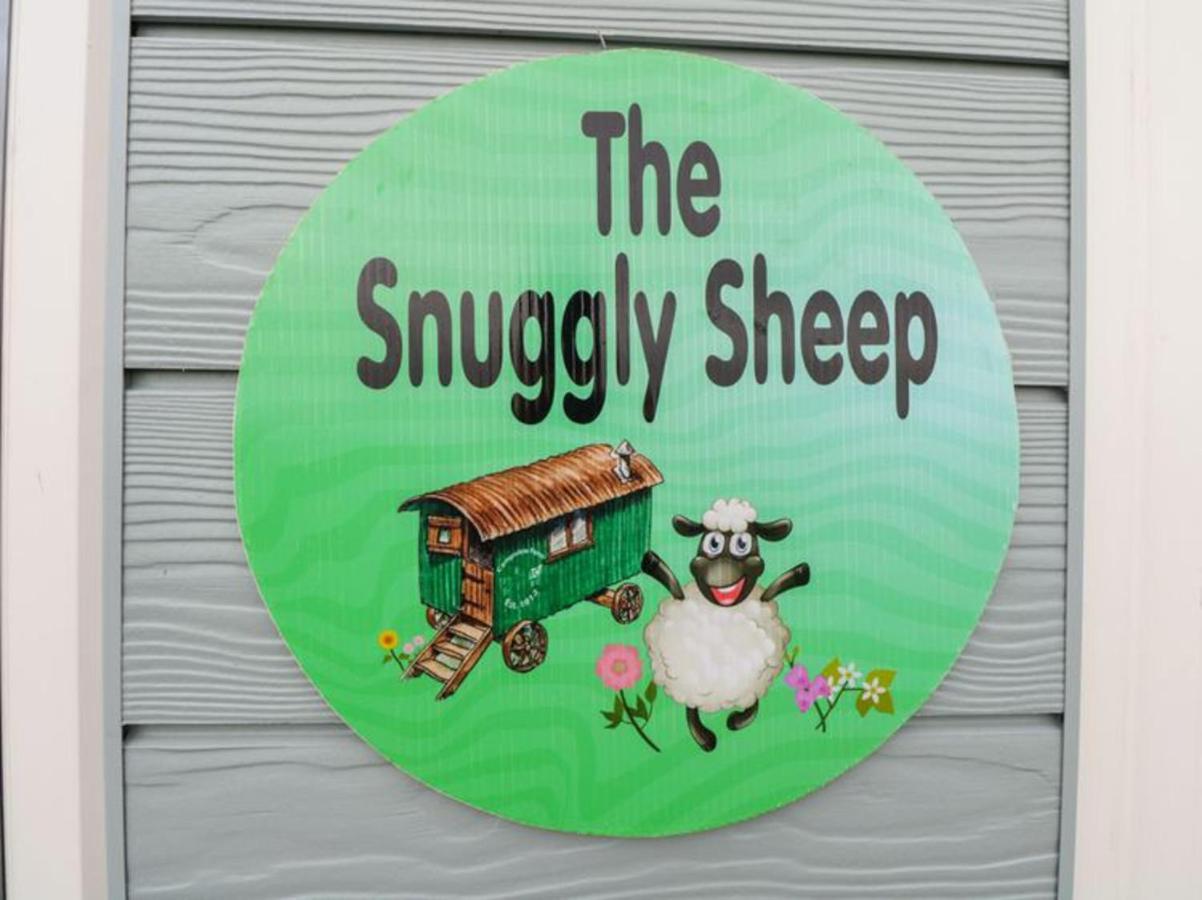 The Snuggly Sheep Shepherd Hut Farm Stay Ballyshannon ภายนอก รูปภาพ